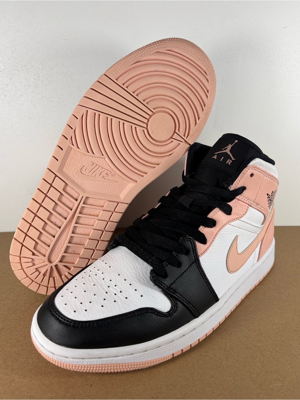 Nike Air Jordan 1 Mid Crimson Tint Arctic Orange Black 554724-133 Mens Size 8
